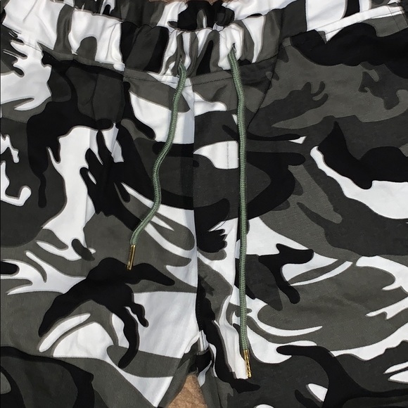 Camo joggers - Picture 2 of 4
